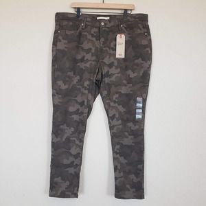 Levi's 311 Shaping Skinny Camo Jeans